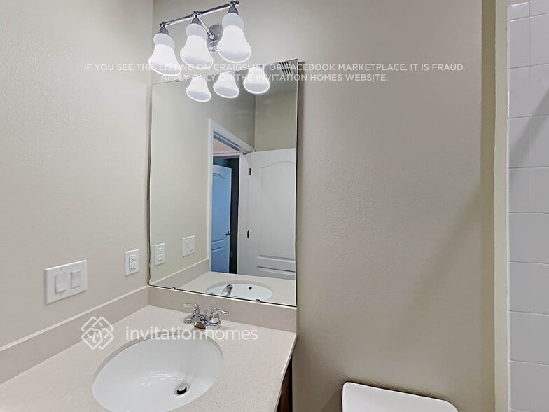 Building Photo - 7603 Pool Compass Loop