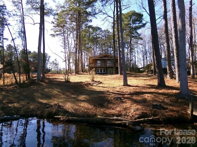 Building Photo - 869 Emerald Shores Rd