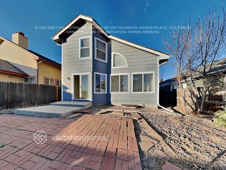 Building Photo - 8885 Cloverleaf Cir