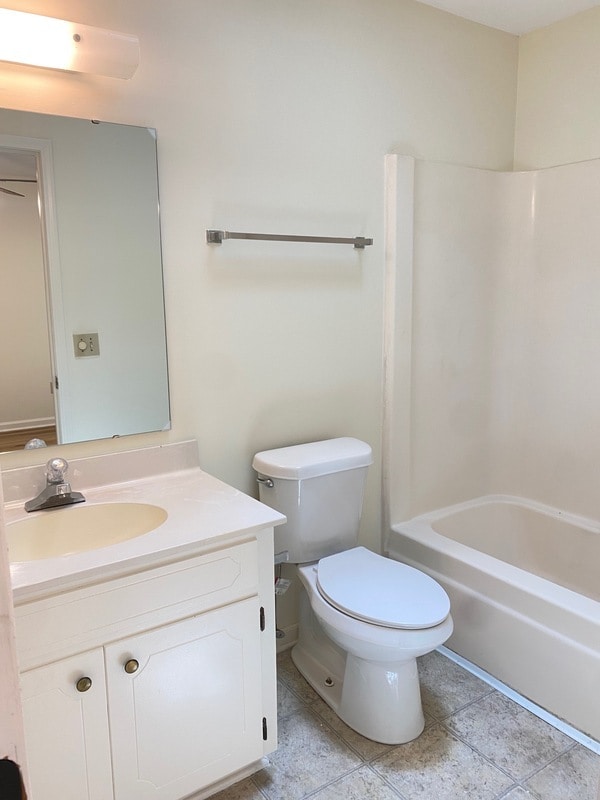 Building Photo - 107 Rainbow Cir