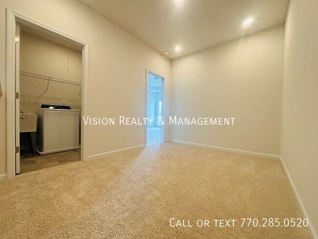 Building Photo - 206 Bastian Dr