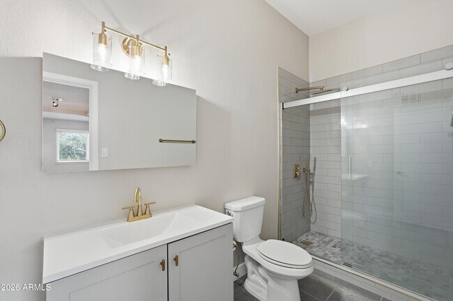 Building Photo - 6116 N 12th Pl