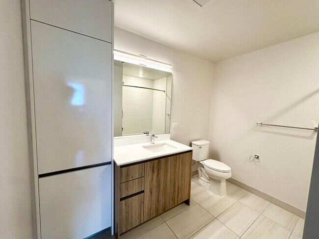 Building Photo - 313 W Wolf Point Plaza