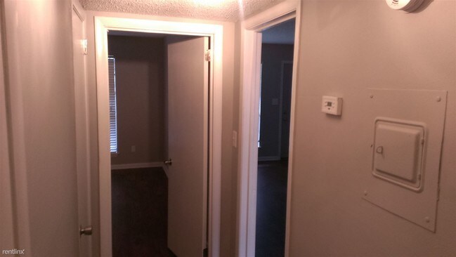 Building Photo - 3632 Clairmont Ave S