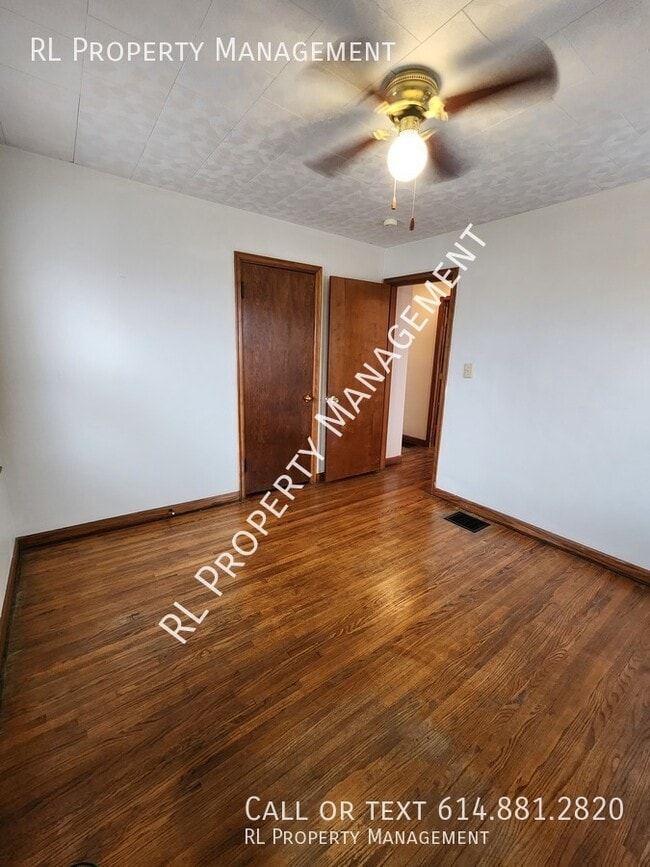 Building Photo - WAIVED APPLICATION FEES WITH SIGNED LEASE!...