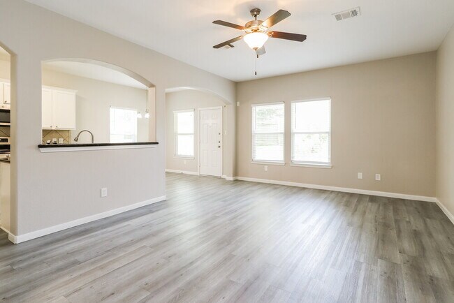 Building Photo - 18460 Sunrise Maple