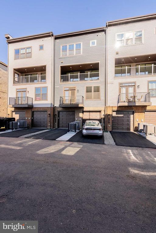 Building Photo - 21835 Express Ter