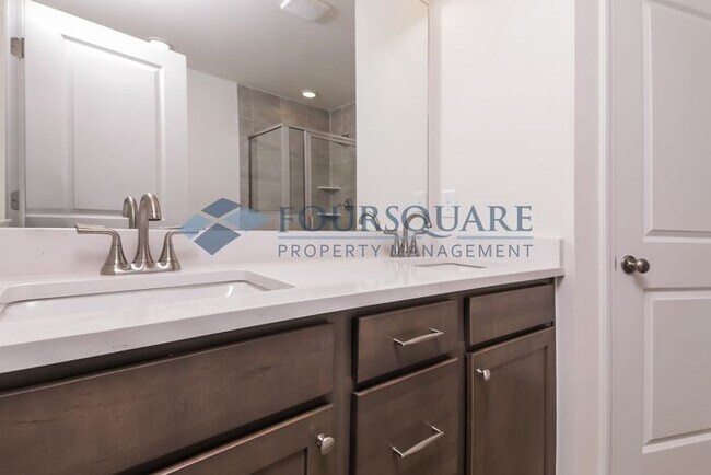 Building Photo - End Unit Townhome | Back Patio with Privac...