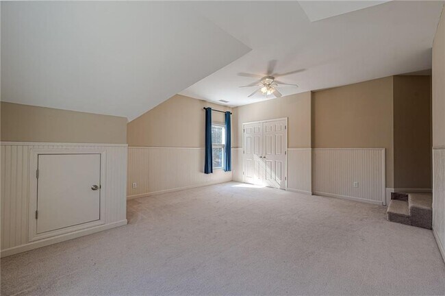 Building Photo - 927 Laurel Wood Ct