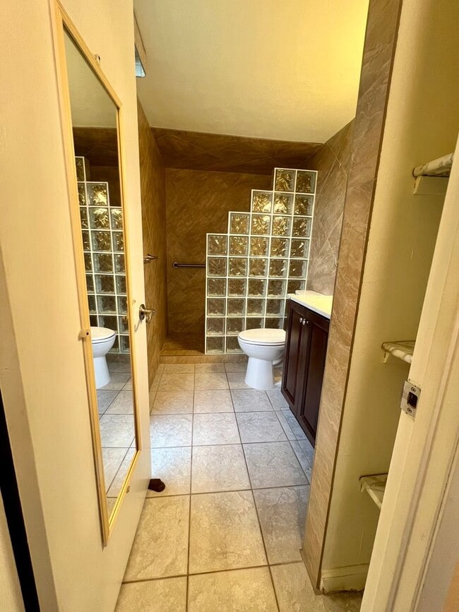 Building Photo - Available now | 2 Bedooms / 2 Baths / Condo with 1 Assigned parking stall