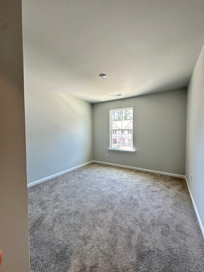 Building Photo - 8710 Silver Perch Ln