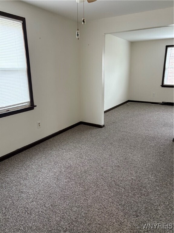 Building Photo - 427 Kaymar Dr