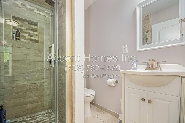 Building Photo - 813 31st St S