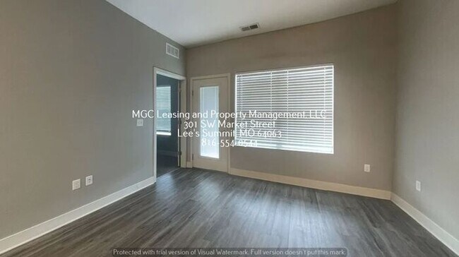 Building Photo - Handicap accessible apt on the 1st floor