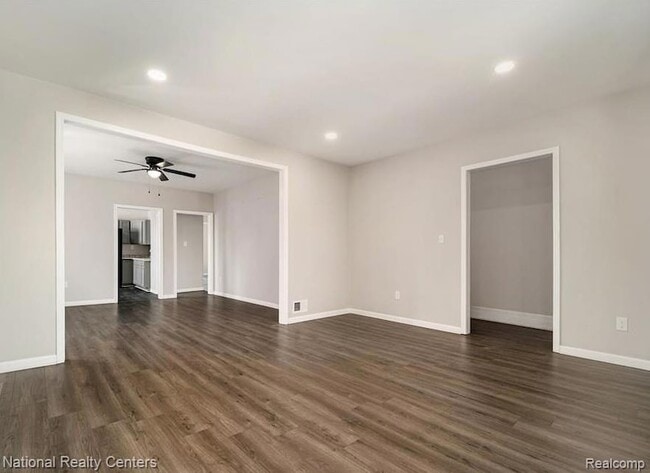 Building Photo - 1045 Casgrain St