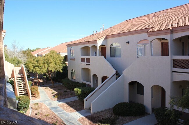 Building Photo - 700 Carnegie St