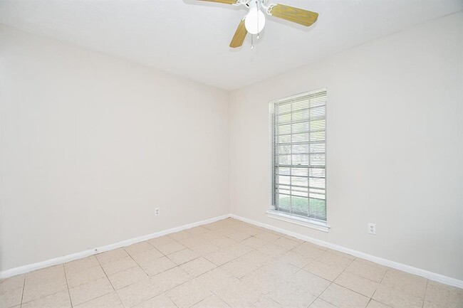 Building Photo - 11627 Bandlon Dr