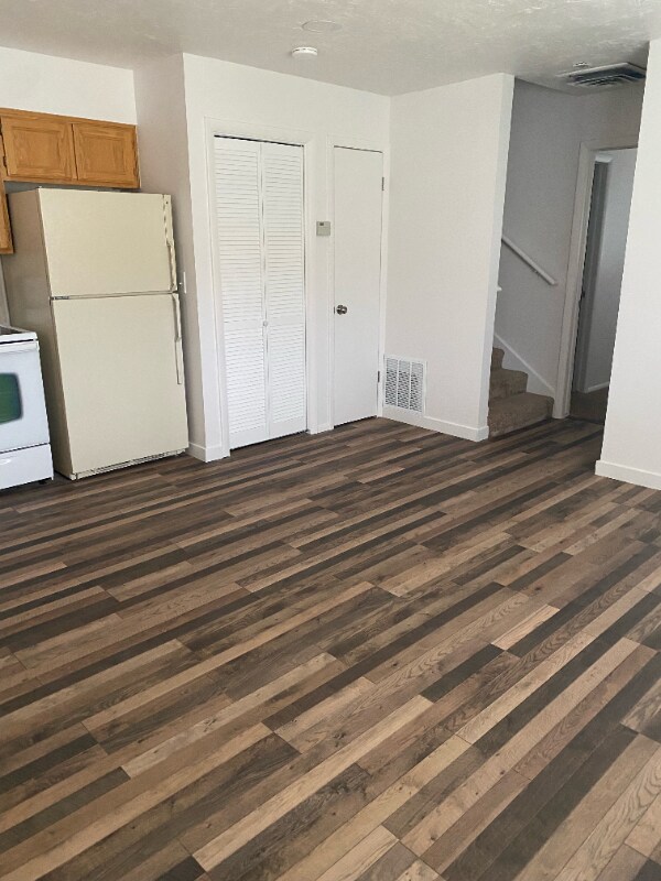 Building Photo - 275 Pennsylvania Dr