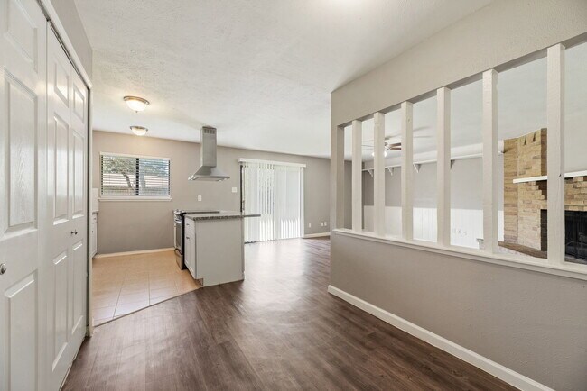 Building Photo - 17615 Autumn Hills Dr