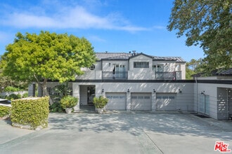 Building Photo - 28600 Pacific Coast Hwy