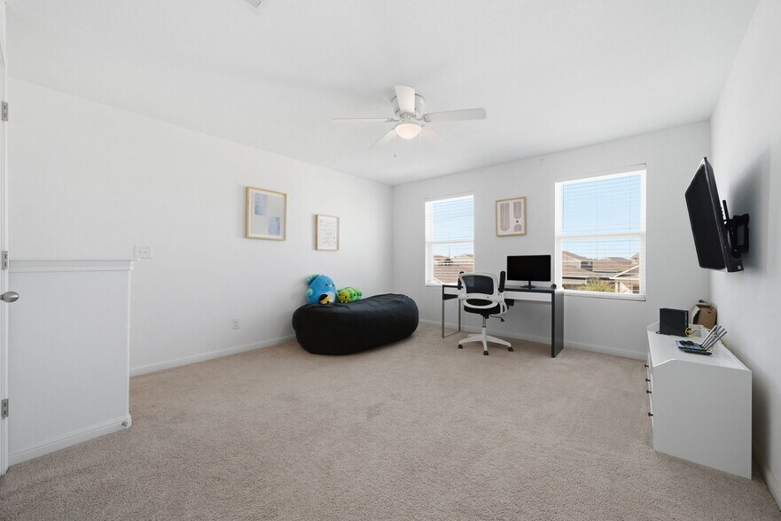 Building Photo - 13011 Tarland St