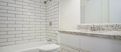 Building Photo - 2107 Mistletoe Ave