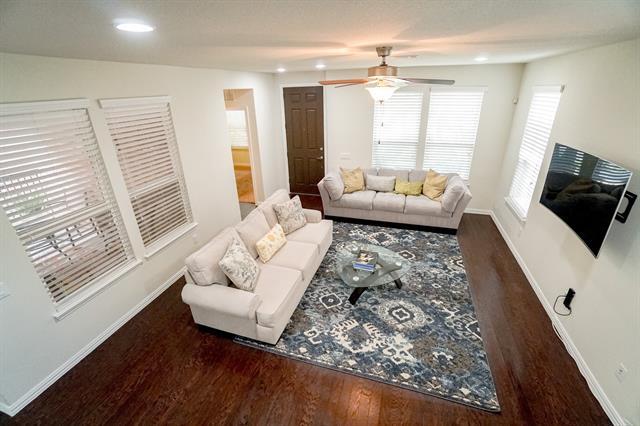 Building Photo - 841 Birdie Dr