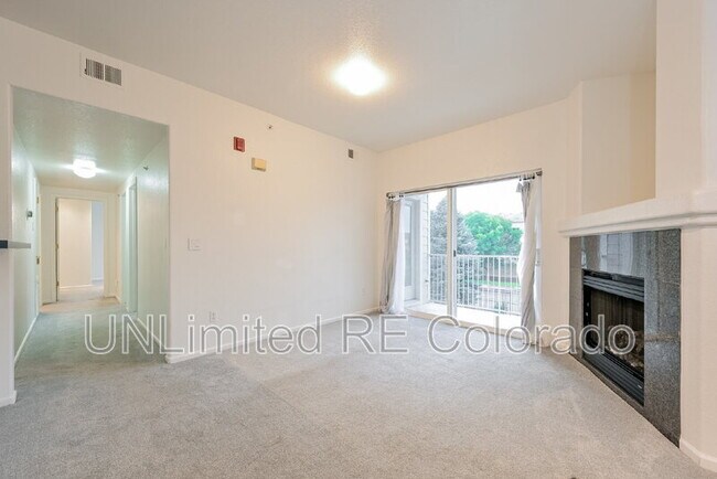 Building Photo - 15700 E Jamison Dr