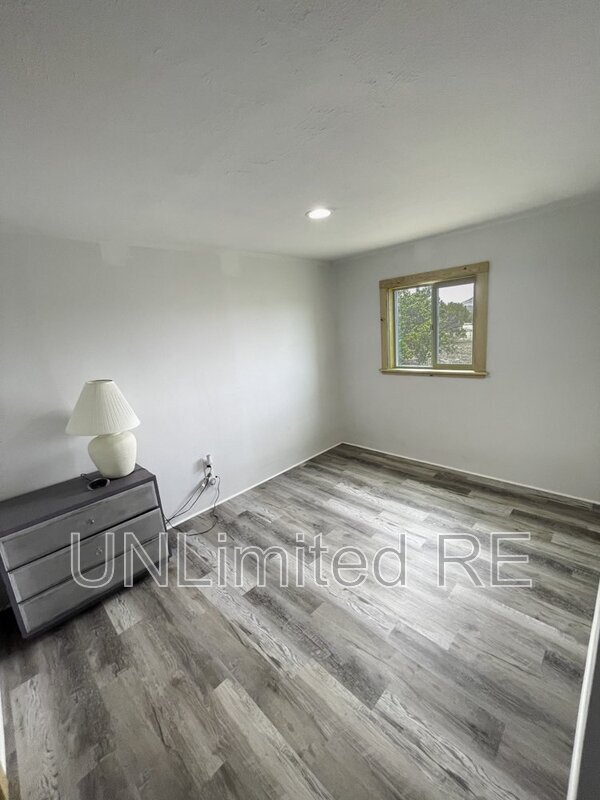 Building Photo - 69 Leupp Road