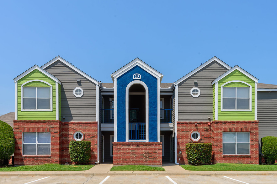 Building Photo - Country Park Apartment Homes