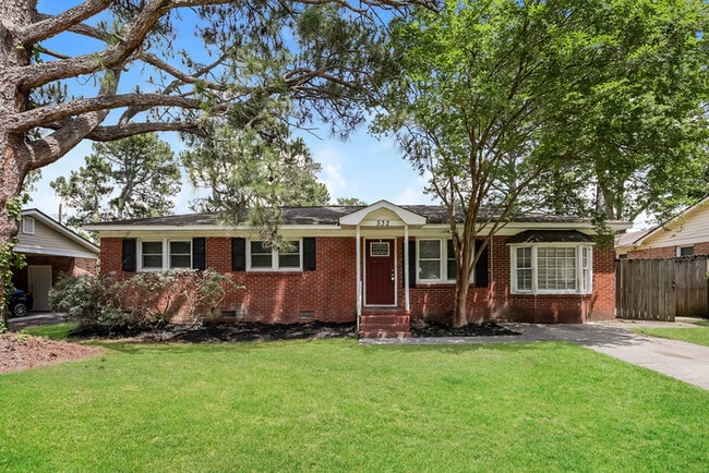 Building Photo - 532 Amy Dr