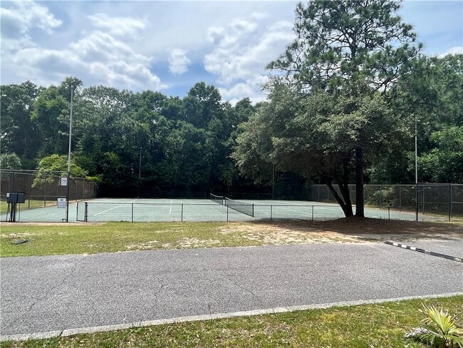 Building Photo - 332 Riverbend Dr
