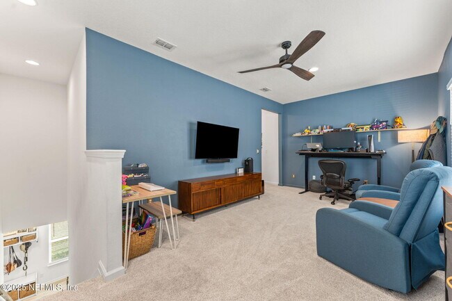 Building Photo - 535 Silver Landing Dr