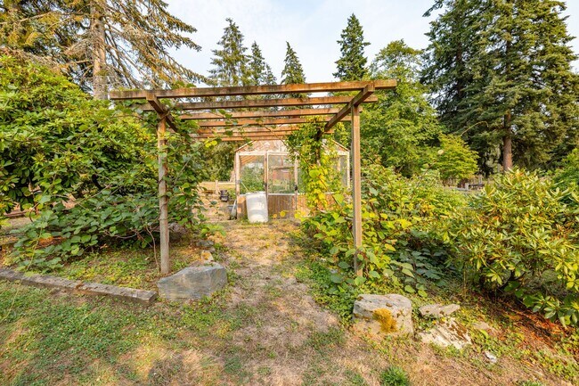 Building Photo - 20479 Comet Ln