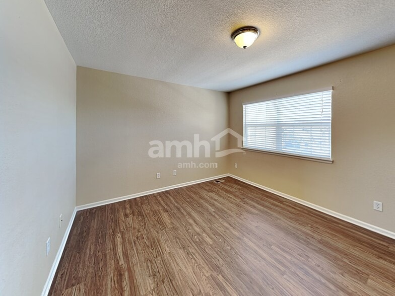 Building Photo - 6213 Westview Cir