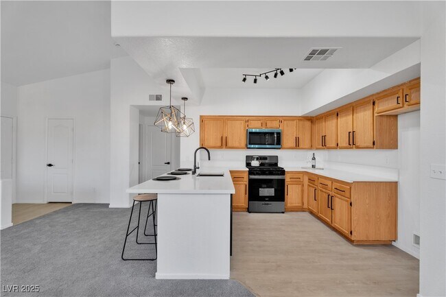 Building Photo - 7709 Himalayas Ave