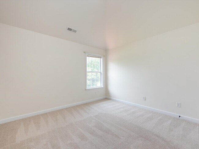 Building Photo - 10836 Clark Street