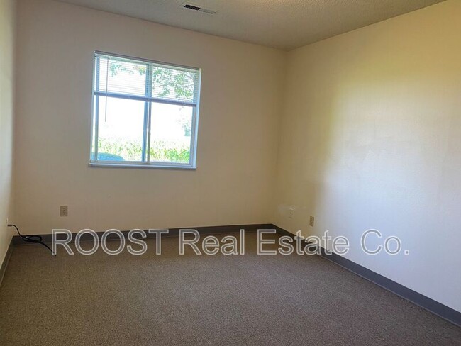 Building Photo - 339 Lewis B Moore Dr