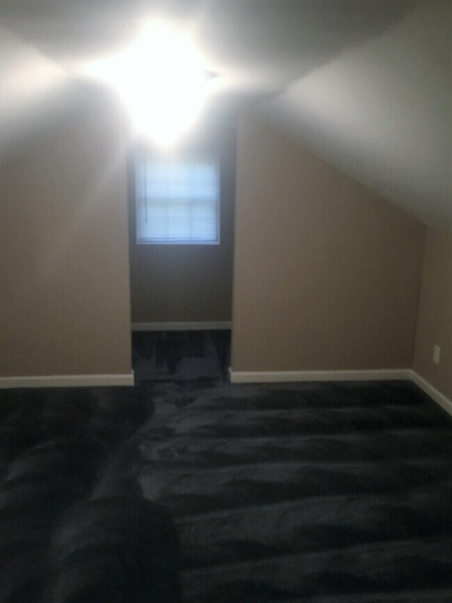 Building Photo - 6063 Yosemite Dr