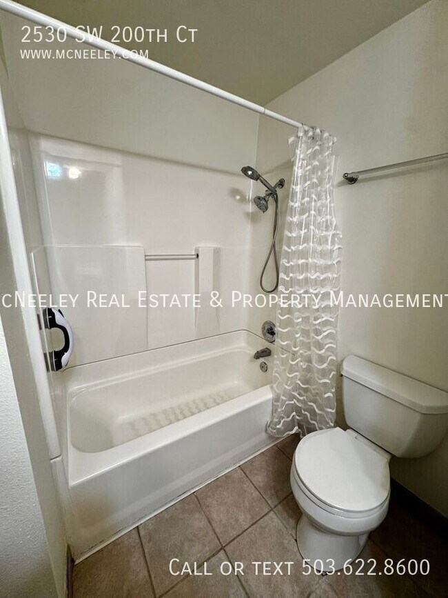 Building Photo - 2530 SW 200th Ct