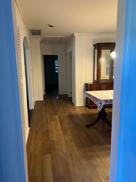 Building Photo - 24906 Lambs Meadow Rd