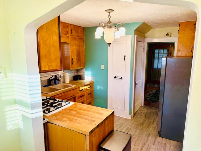 Building Photo - 4018 Webster St