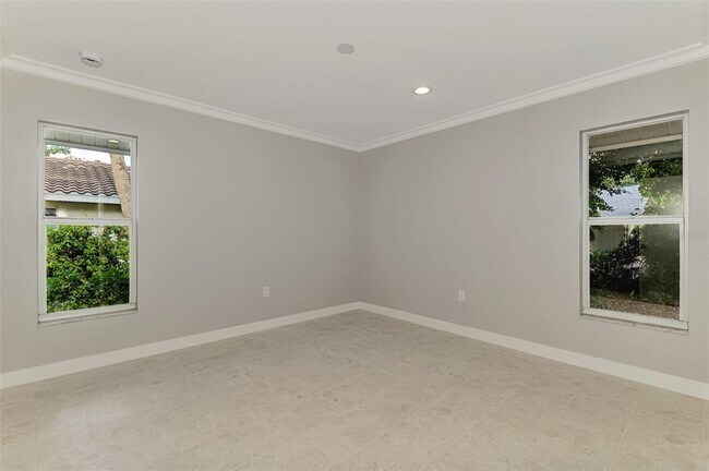 Building Photo - 1224 S View Dr