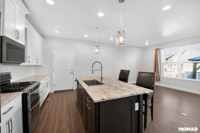 Building Photo - 9822 Rosalee Peak St