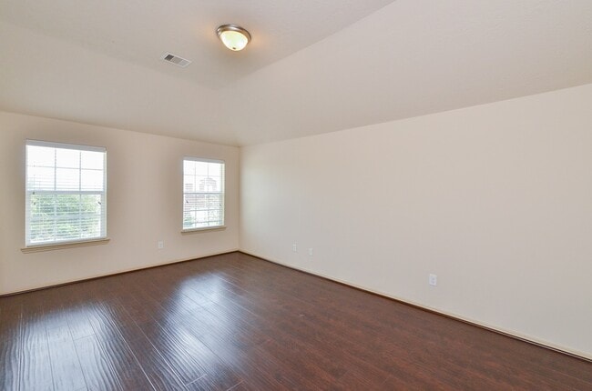 Building Photo - 25135 Ginger Ranch Dr