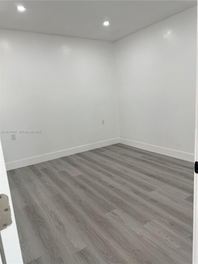 Building Photo - 2321 NW 85th Ave