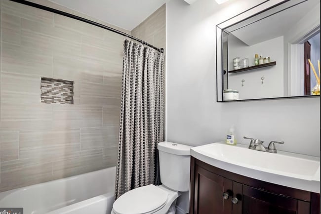 Building Photo - PERFECT FOR STUDENTS!  Jewel of a home in Remington - new renovation