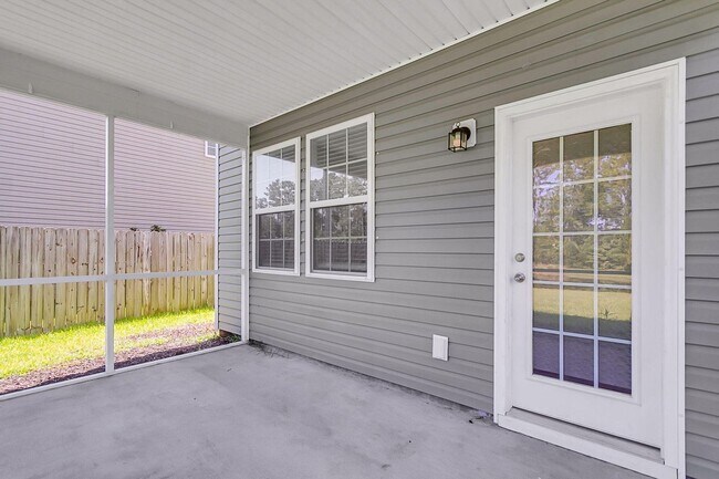 Building Photo - Beautiful 3 Bedroom 2.5 Bath Home In Goose...
