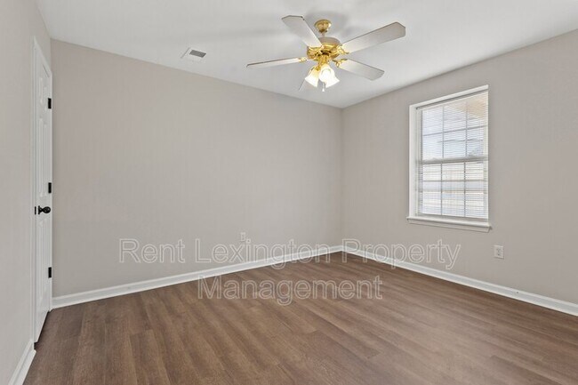 Building Photo - 412 John Sutherland Dr