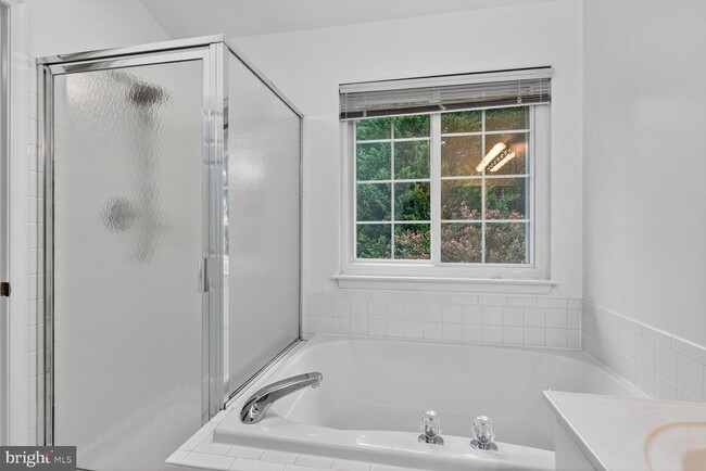 Building Photo - 5223 Ballycastle Cir